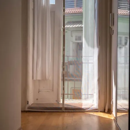 Classic Old Town With Private Balcony Apartmán *