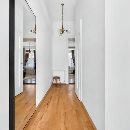 Apartmán Classic Old Town With Private Balcony *